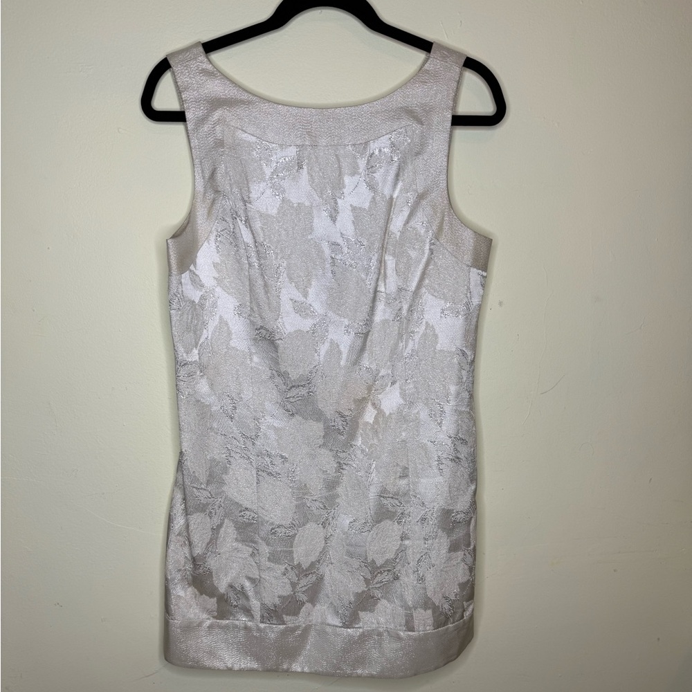 Bebe White & Silver Brocade Mini Sheath Dress | Size L (Fits M) | Holiday